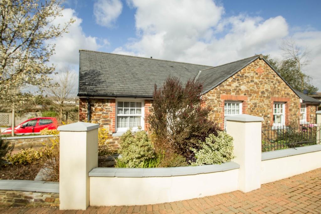 2 bedroom semidetached bungalow for sale in Tavistock, PL19