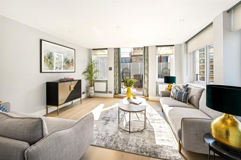 Main image of property: 1 bedroom Top Floor Flat in Richmond Court