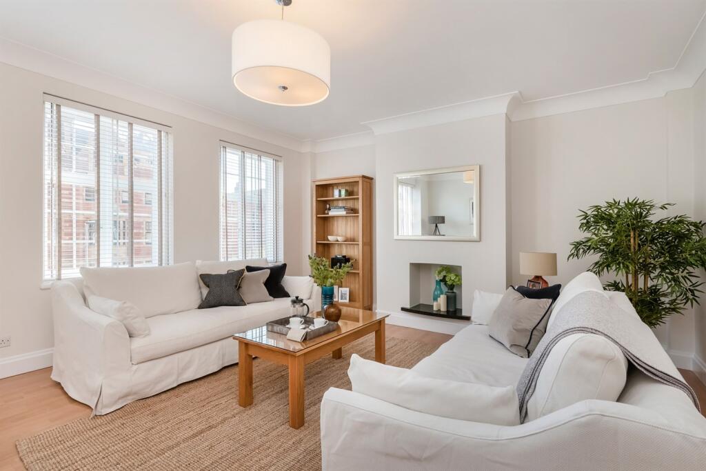 Main image of property: 2 bedroom 2nd Floor Flat in Stafford Court