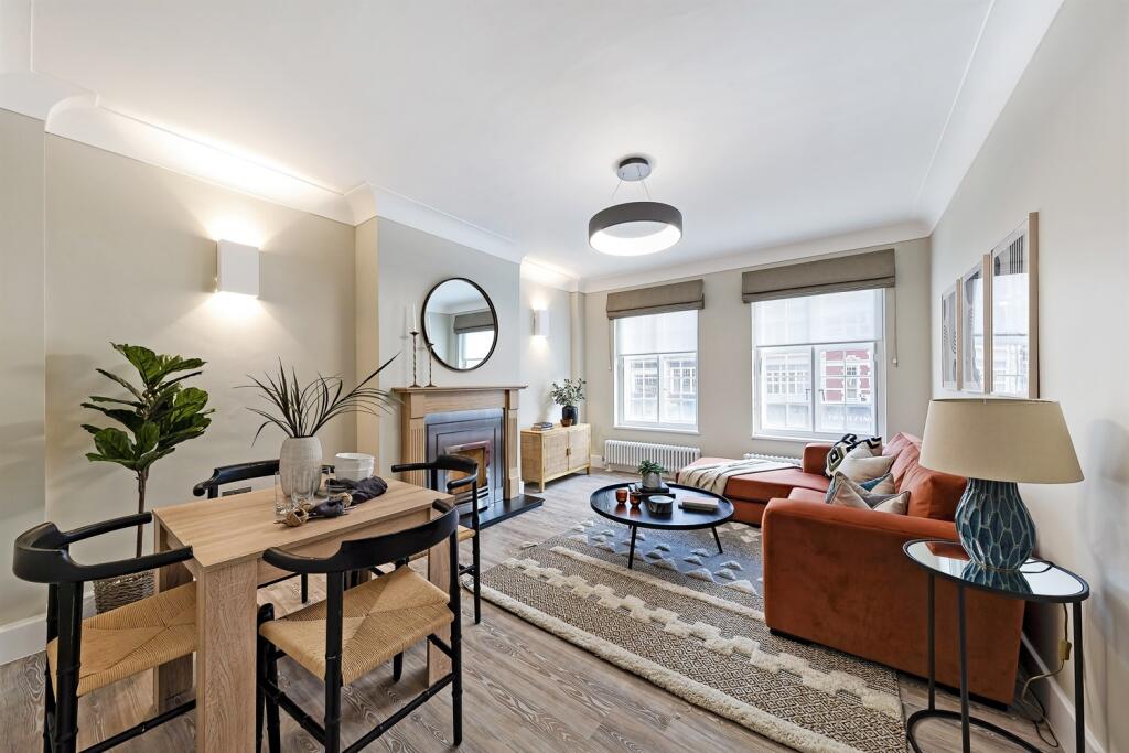 Main image of property: 2 bedroom 1st Floor Flat in Stafford Court