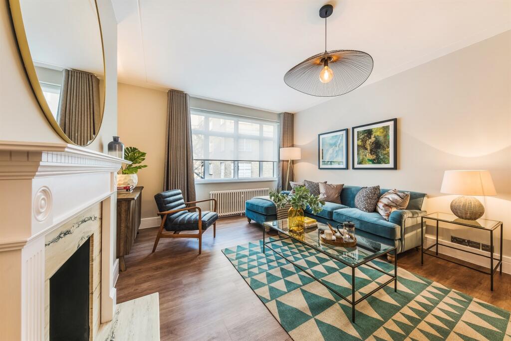 Main image of property: 1 bedroom 2nd Floor and Above Flat in Richmond Court