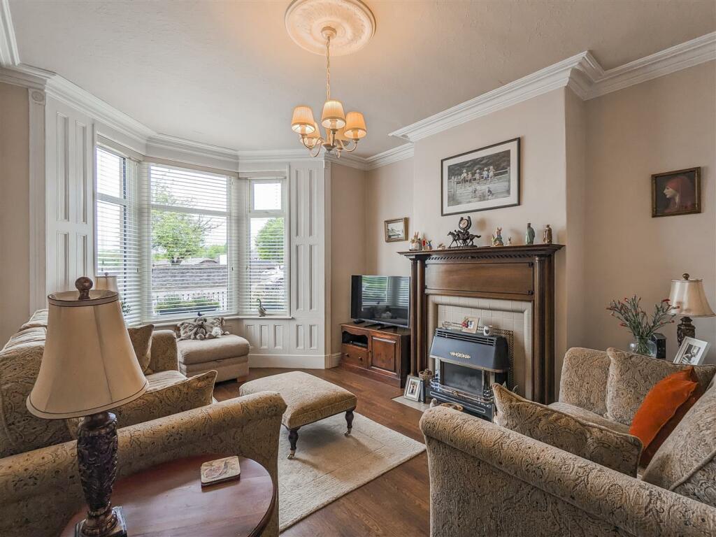 3 bedroom terraced house for sale in Chatburn Road, Clitheroe, BB7