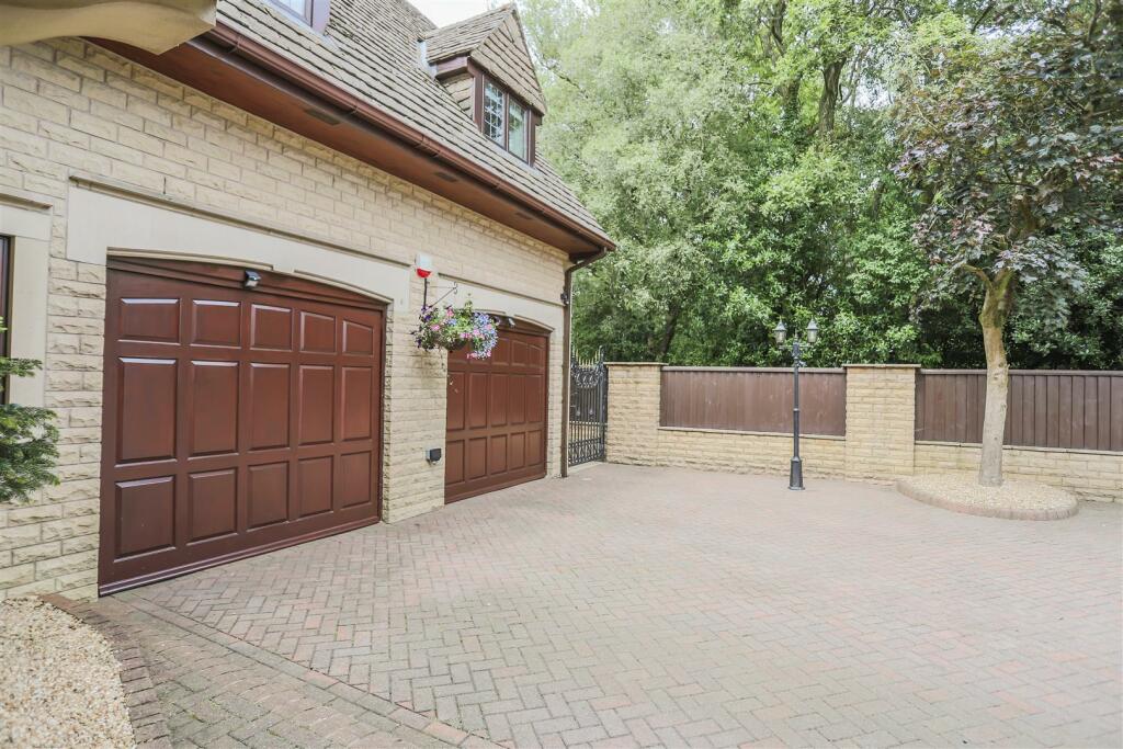 Additional property image - The Pavilion, 15A Bent Lane, Colne