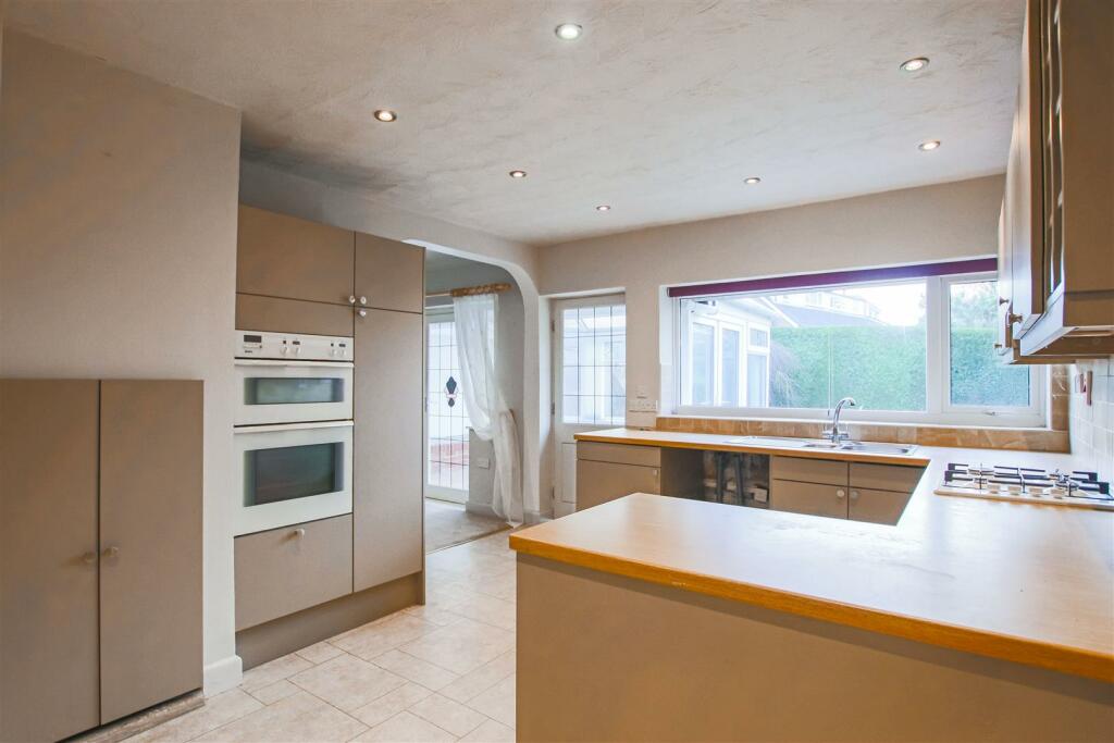 3 bedroom detached bungalow for sale in Hollowhead Lane, Wilpshire, BB1