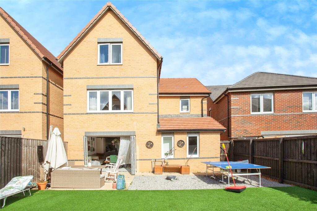 Main image of property: Snowdrop Gardens, Carlton-in-Lindrick, Worksop, Nottinghamshire, S81