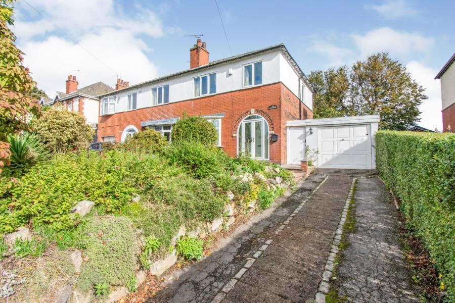 3 bedroom semidetached house for sale in Haugh Road, Rawmarsh