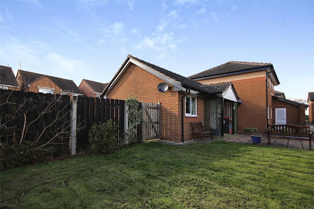 2 bedroom bungalow for sale in St. Albans Court, Wickersley, Rotherham