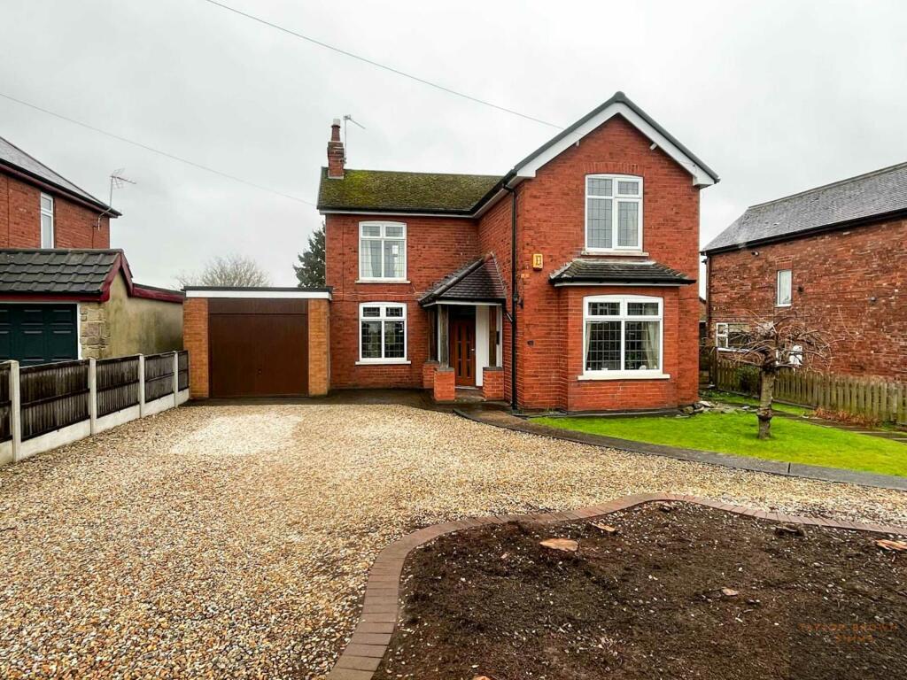 3 bedroom detached house for sale in Lower Dunstead Road Langley Mill