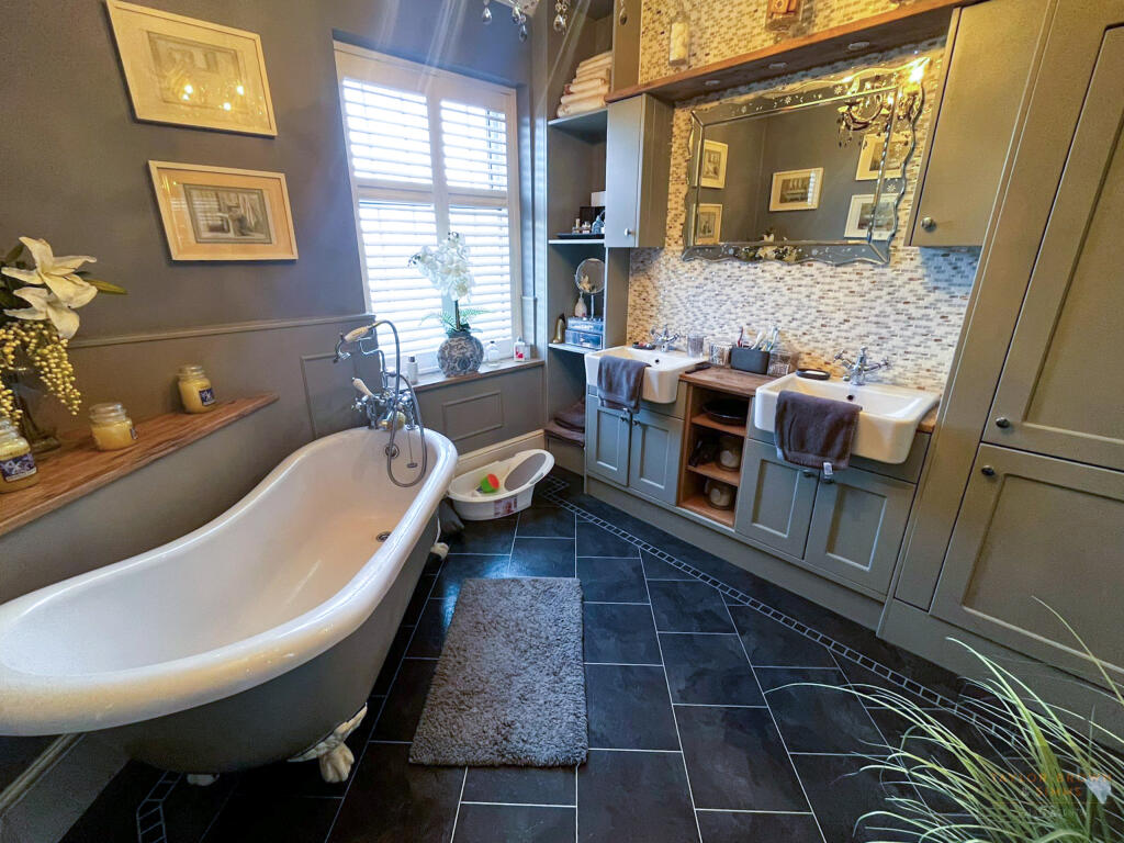 Additional property image - Mansfield Road, Heanor, Derbyshire