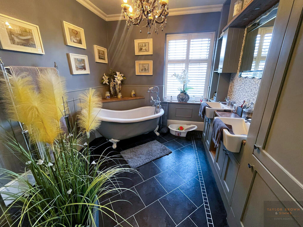 Additional property image - Mansfield Road, Heanor, Derbyshire