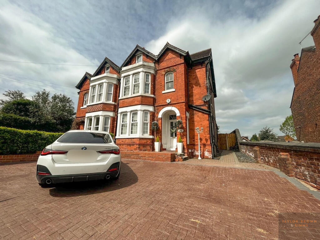 Main image of property: Mansfield Road, Heanor, Derbyshire