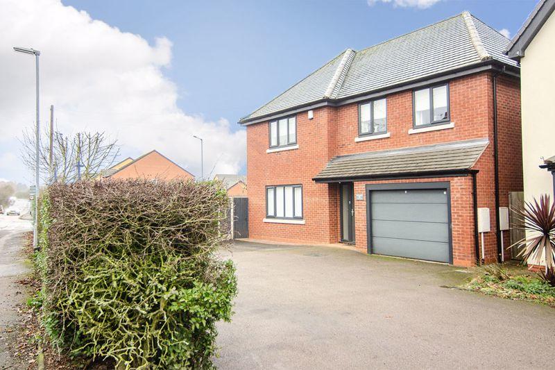 4 bedroom detached house for sale in Burntwood Road, Norton Canes
