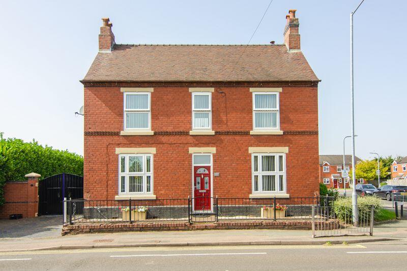 4 bedroom detached house for sale in Rugeley Road, Chase Terrace, WS7