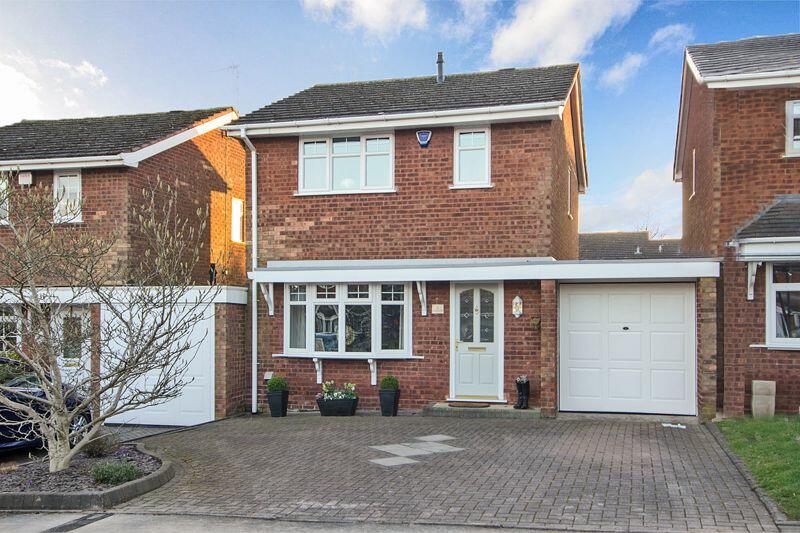 3 bedroom detached house for sale in Sheraton Close, Hednesford, WS12