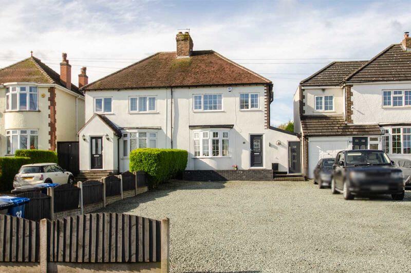 3 bedroom semidetached house for sale in Hanney Hay Road, Burntwood, WS7