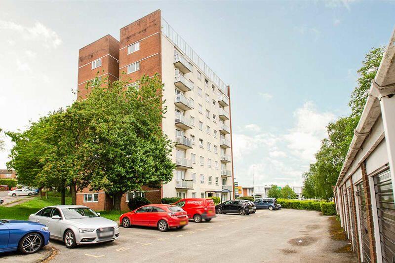 2 bedroom flat for sale in Shenstone House, Hobs Road, Lichfield, WS13