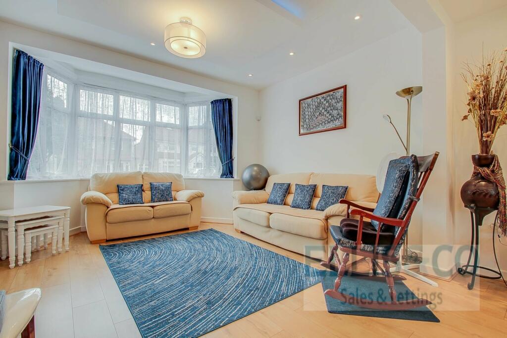 3 bedroom end of terrace house for rent in Costons Lane, Greenford, UB6