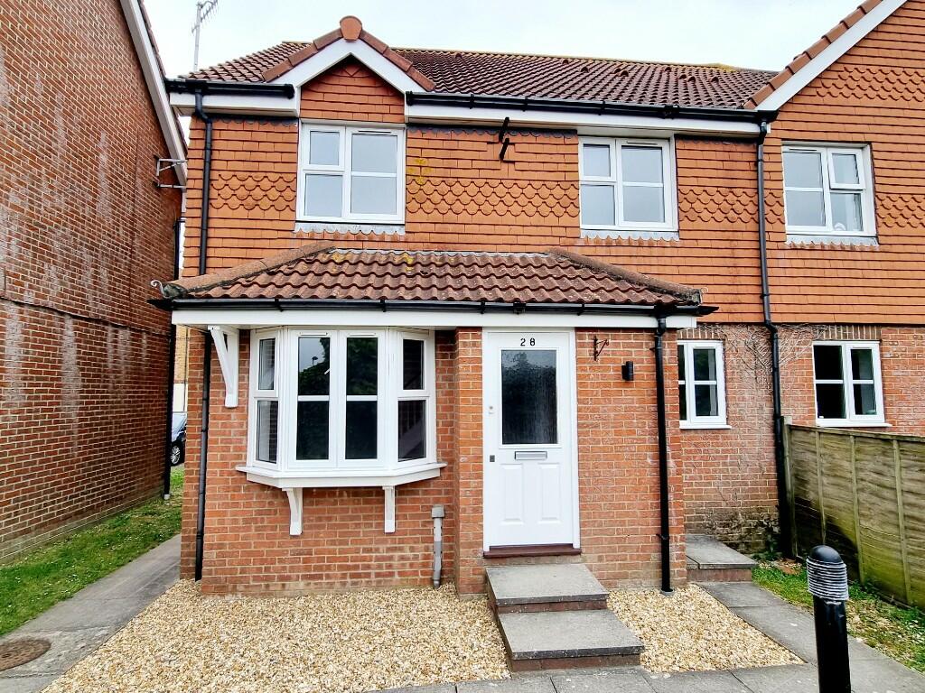 2 bedroom semi-detached house for rent in Falmouth Close, Eastbourne, East Sussex, BN23