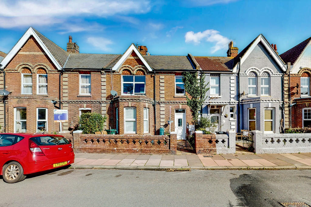 2 bedroom flat for sale in Mill Road, Eastbourne, East Sussex, BN21