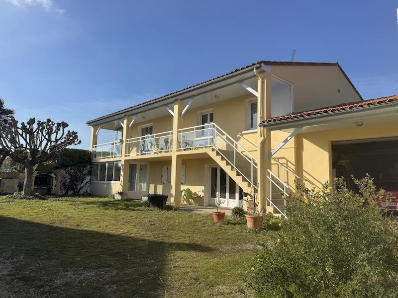 Main image of property: Mortagne-sur-Gironde, Charente-Maritime, Poitou-Charentes