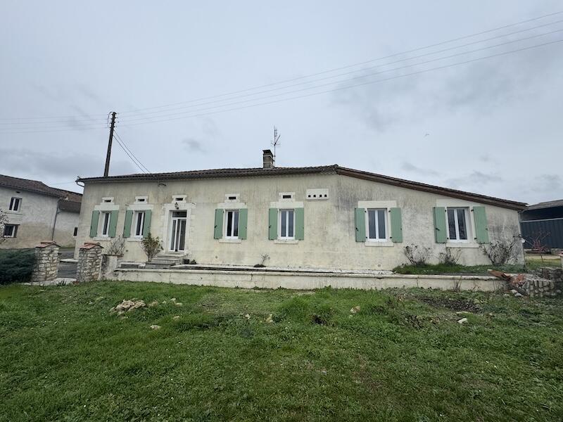 Main image of property: Aubeterre-sur-Dronne, Charente, Poitou-Charentes