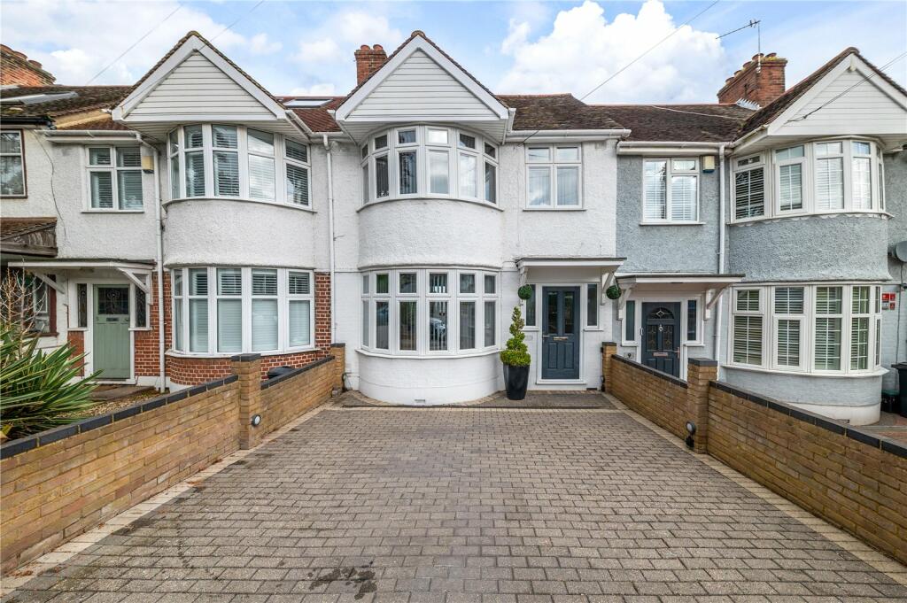 3 bedroom terraced house for sale in Greenway, Chislehurst, BR7