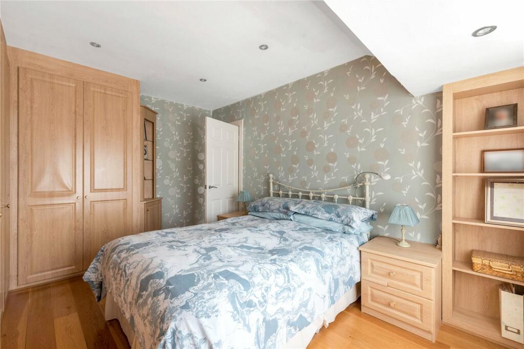 Additional property image - Ruskin Walk, Bromley, BR2