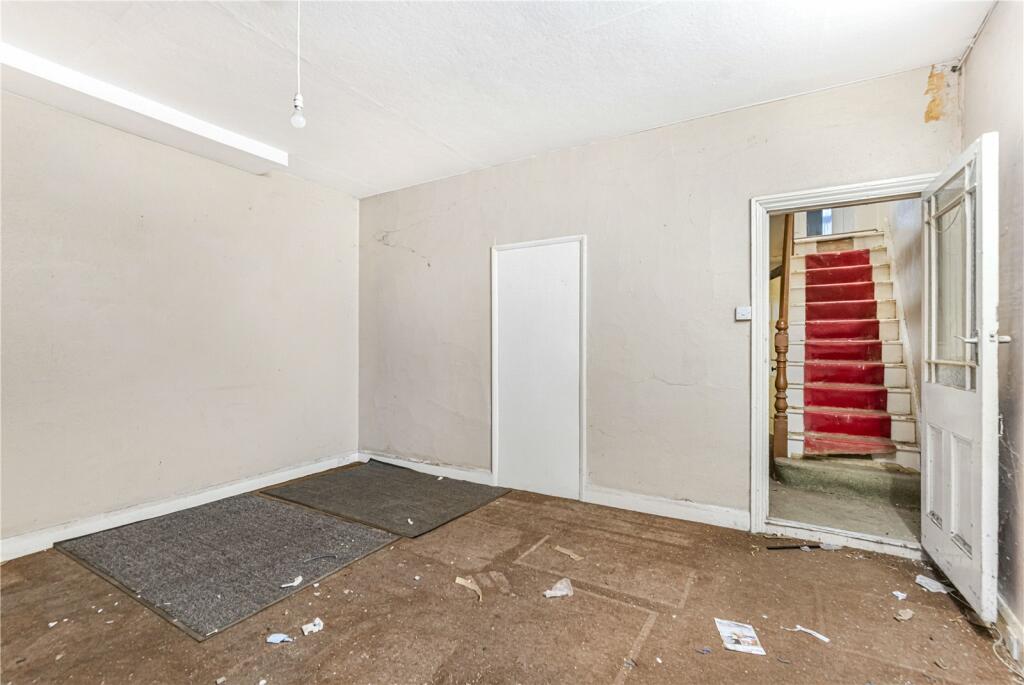 Additional property image - Farwig Lane, Bromley, BR1
