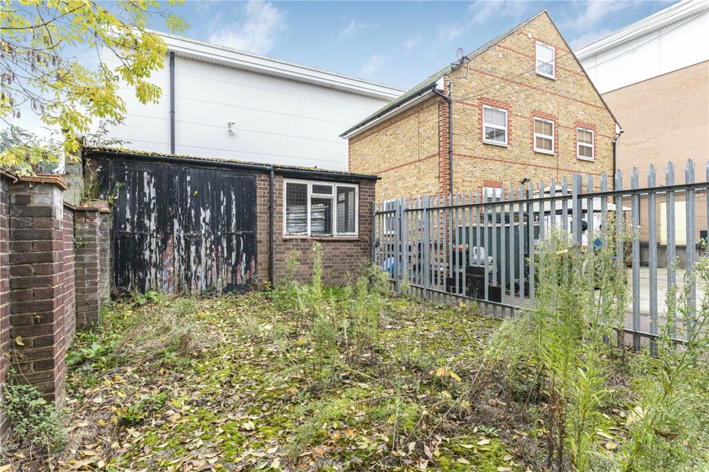Additional property image - Farwig Lane, Bromley, BR1