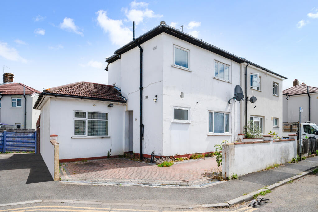 Main image of property: Taffy's How, Mitcham, CR4