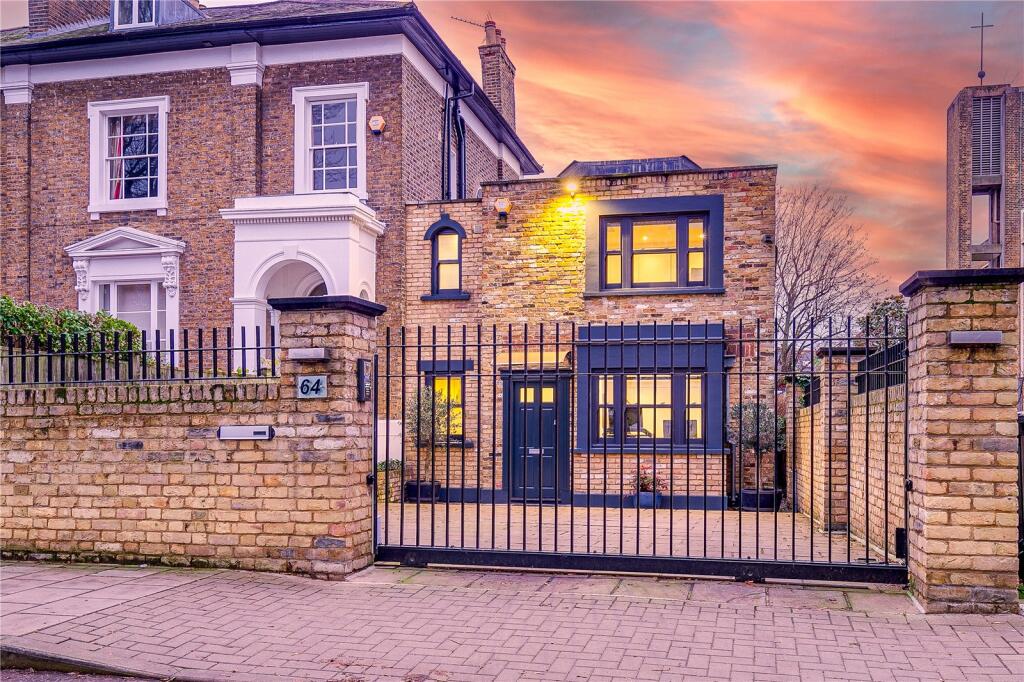 3 bedroom house for sale in Park Hill, SW4