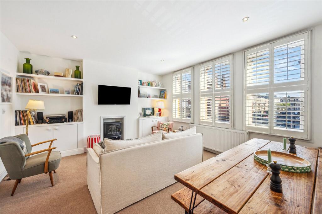 Main image of property: Lavender Hill, SW11