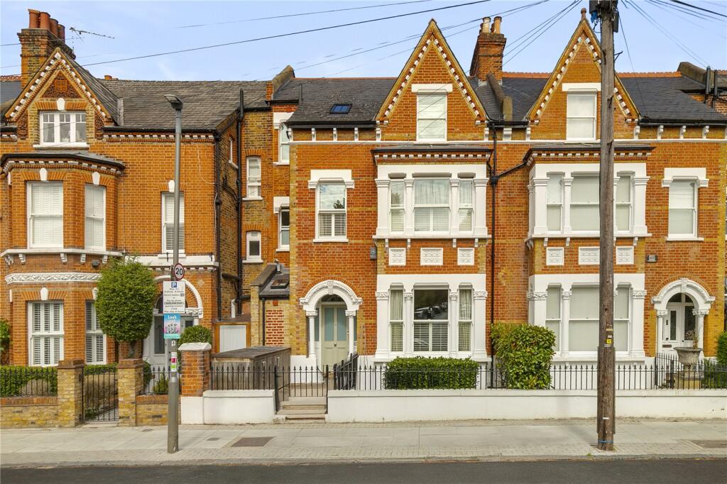 Main image of property: Hendrick Avenue, SW12