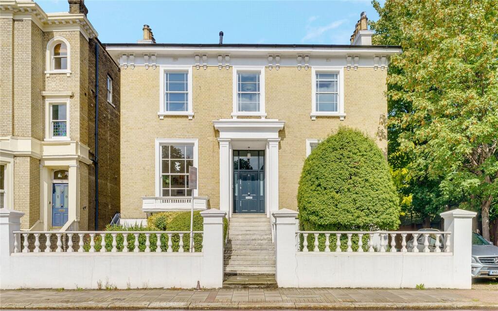 Main image of property: North Side Wandsworth Common, SW18