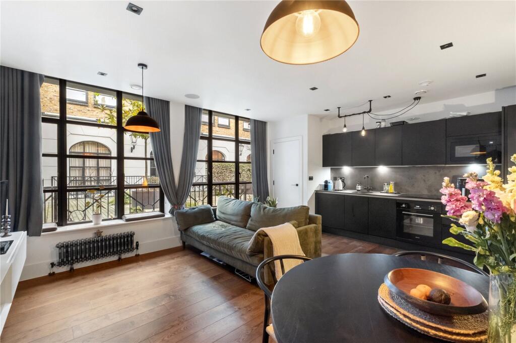 Main image of property: Old Town, SW4