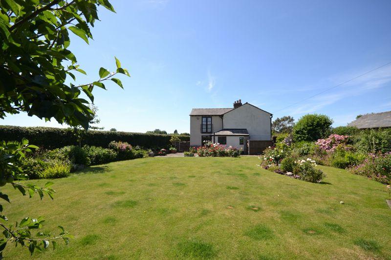 3 bedroom detached house for sale in Snape Cottage, Back Lane, Newburgh