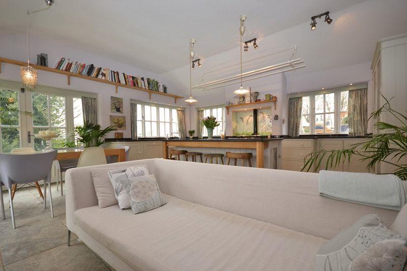 4 bedroom detached house for sale in Hawett Hill Farm Hillside Avenue