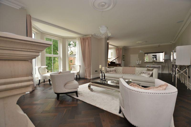 5 bedroom detached house for sale in Lindley Hurst, Lancaster Lane