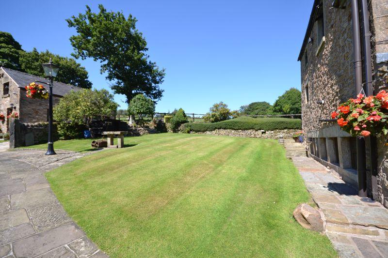 4 bedroom character property for sale in Hill Top Lane, Whittlele