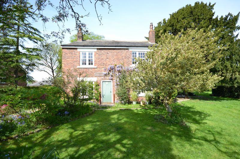 4 bedroom detached house for sale in Grape Lane, Croston, PR26 9HB, PR26
