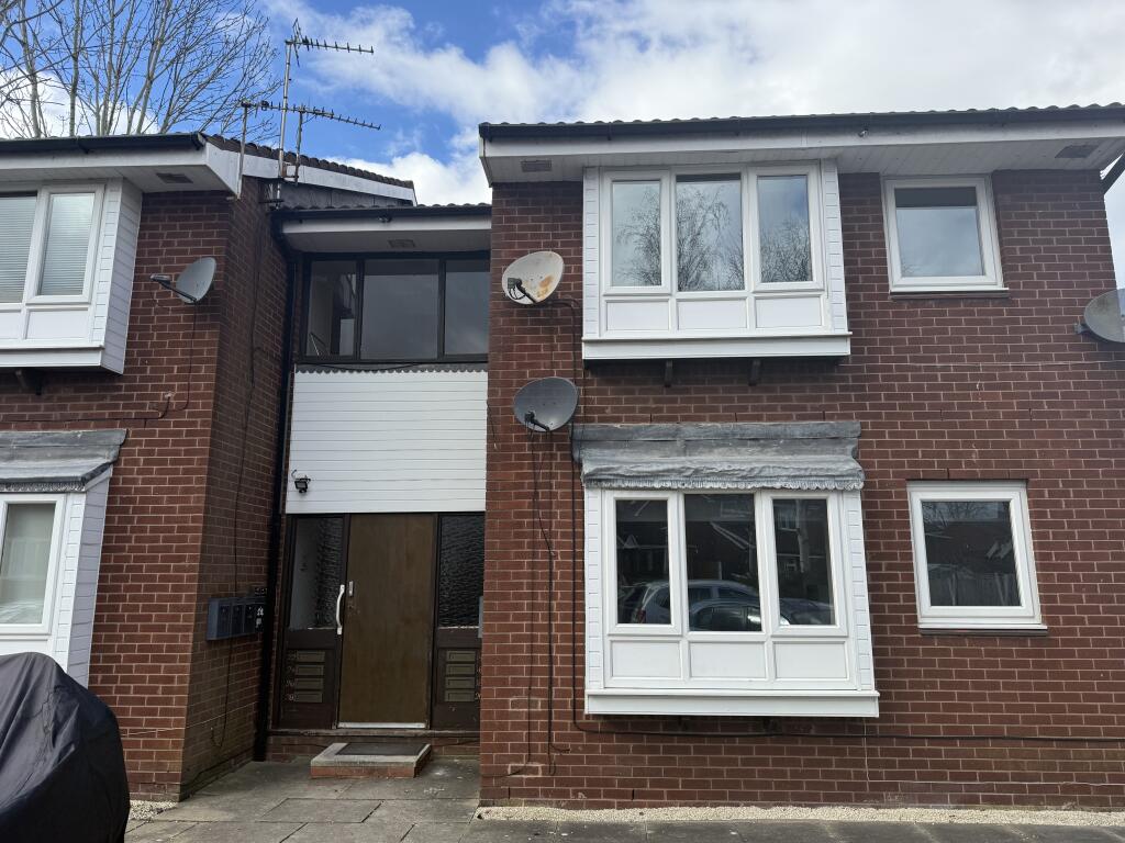 Main image of property: Dove Close, Warrington, WA3 6QH