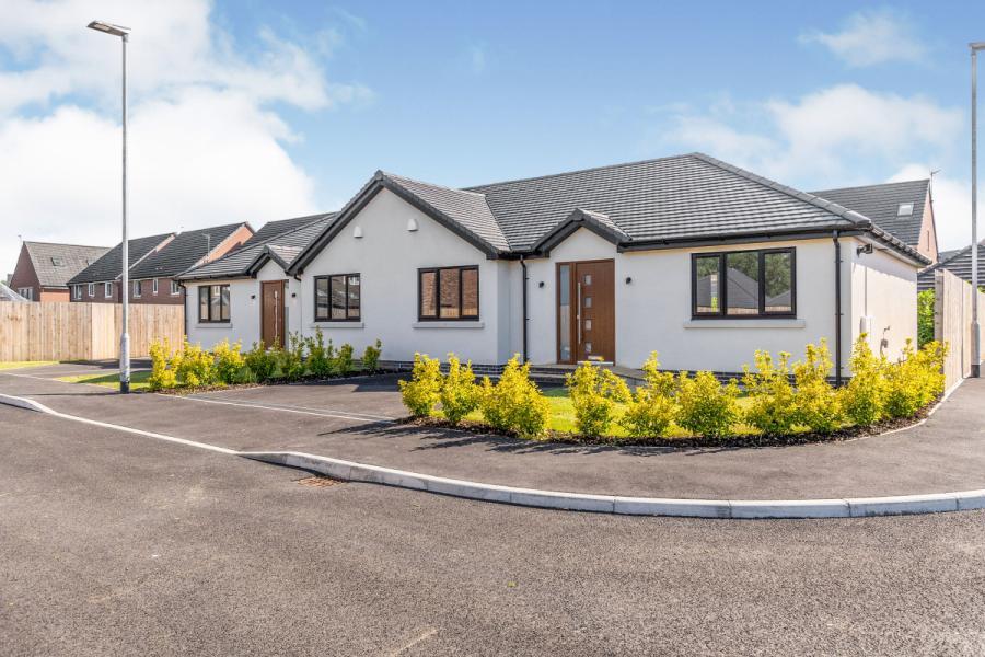 Main image of property: plot 4, Burtonwood Road, WA5 3AJ