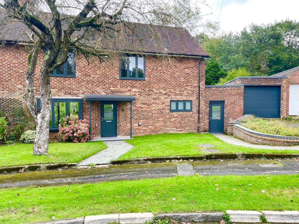 Main image of property: Park Crescent, Appleton, Warrington, WA4 5JJ