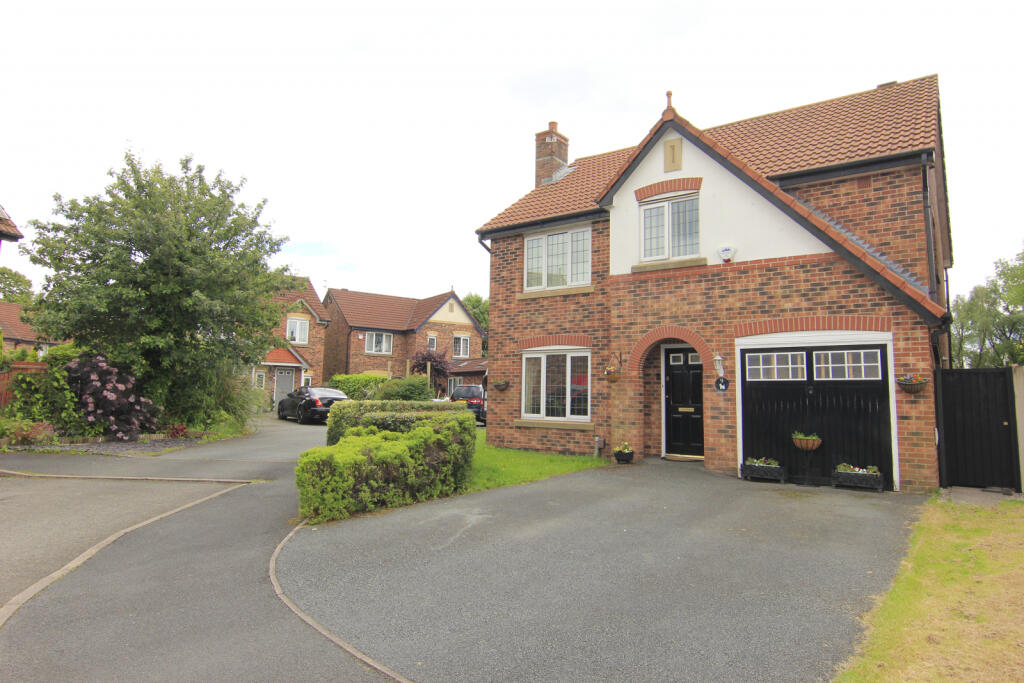 4 bedroom detached house for sale in Ash Tree Avenue, Droylsden, M43