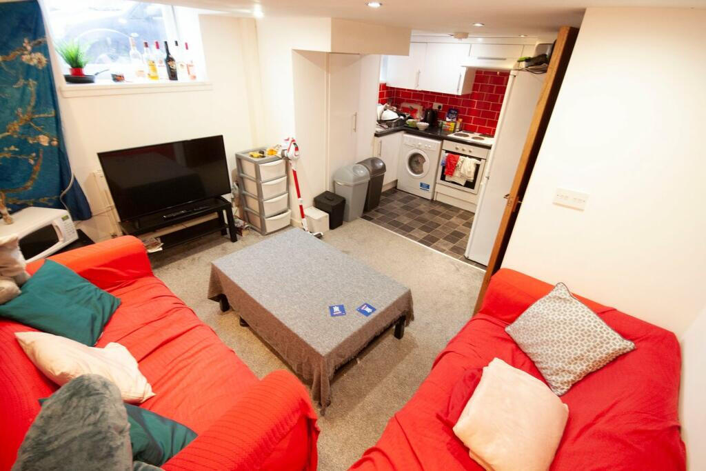 Main image of property: Thornville Grove, Leeds, West Yorkshire, LS6