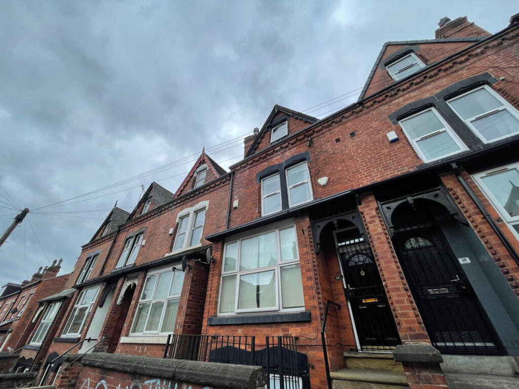 Main image of property: Chestnut Avenue, Leeds, West Yorkshire, LS6