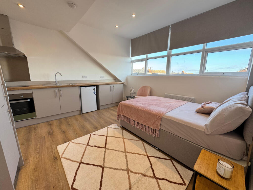 Main image of property: 133 Lodge Lane, Beeston, Leeds, West Yorkshire, LS11