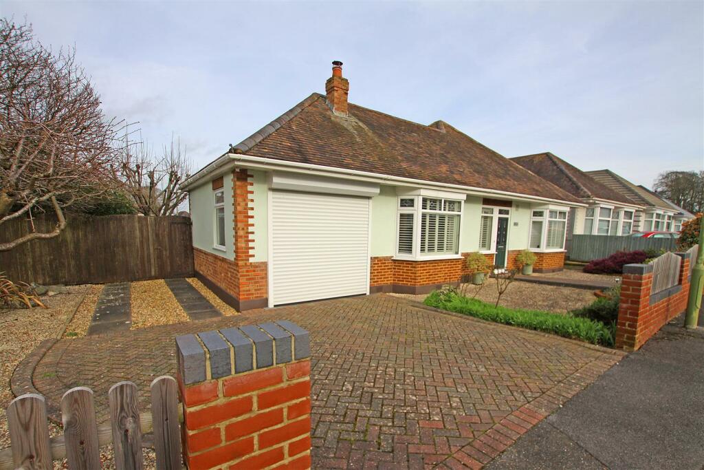 2 bedroom detached bungalow for sale in Minterne Road, Bournemouth, BH9