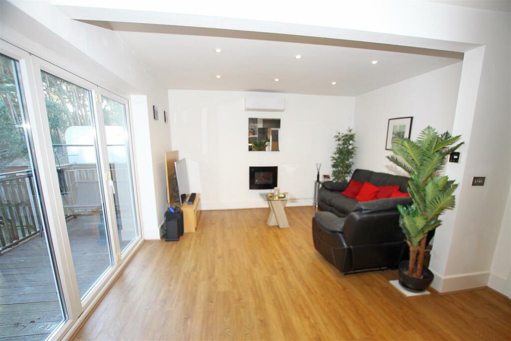 Additional property image - Pine Vale Crescent, Bournemouth