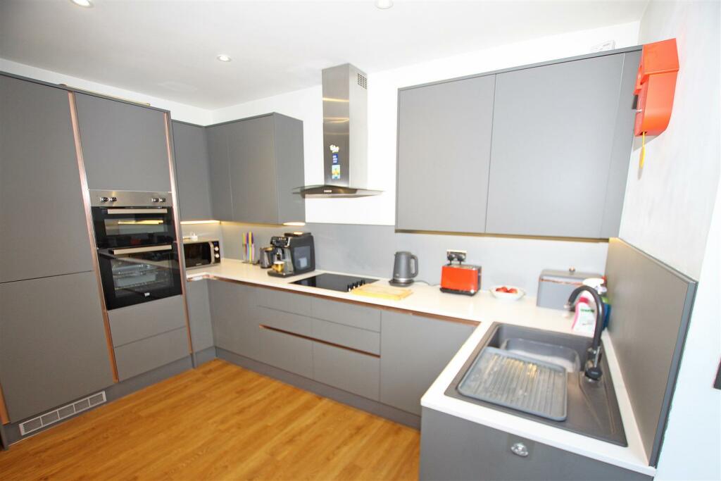 Additional property image - Pine Vale Crescent, Bournemouth